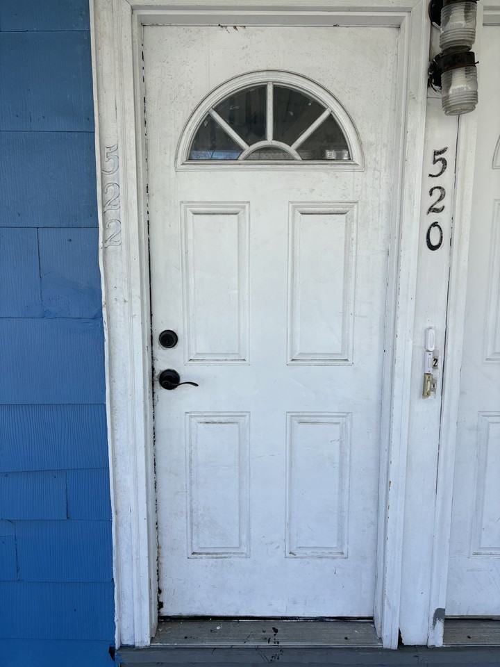 520 Carroll Ave #A - Photo 2 of 13