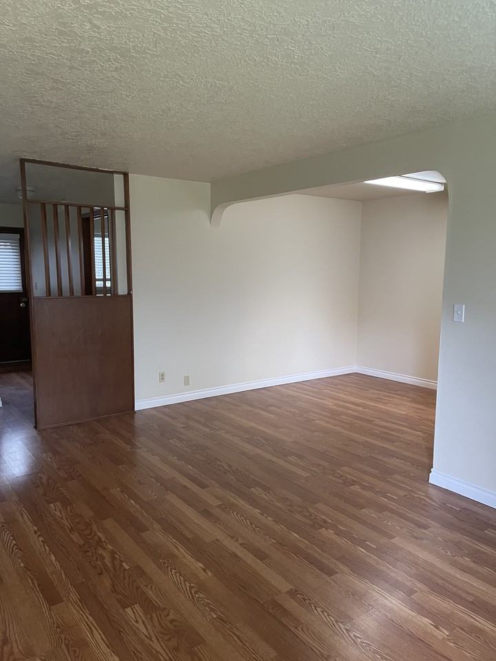 2730 E 6th St #2730 - Photo 2 of 5