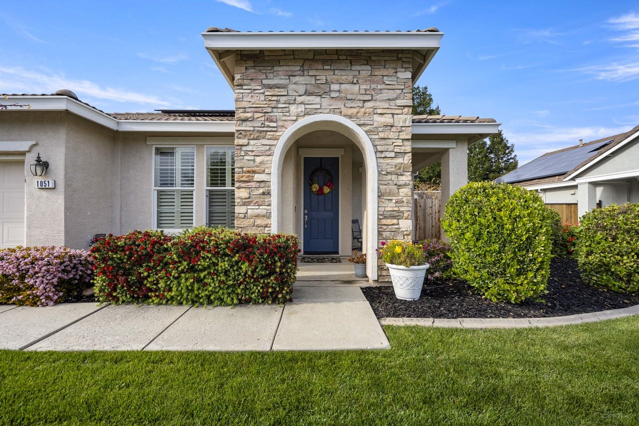 1051 Silver Spur Way #NA - Photo 2 of 38