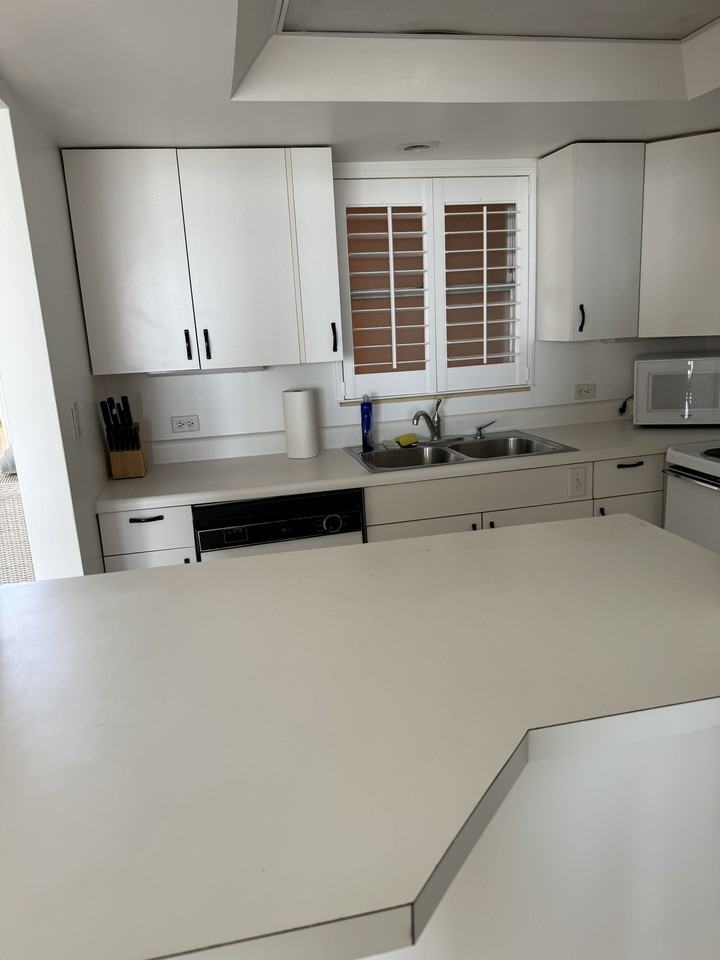 16400 Gulf Blvd #605 - Photo 7 of 16