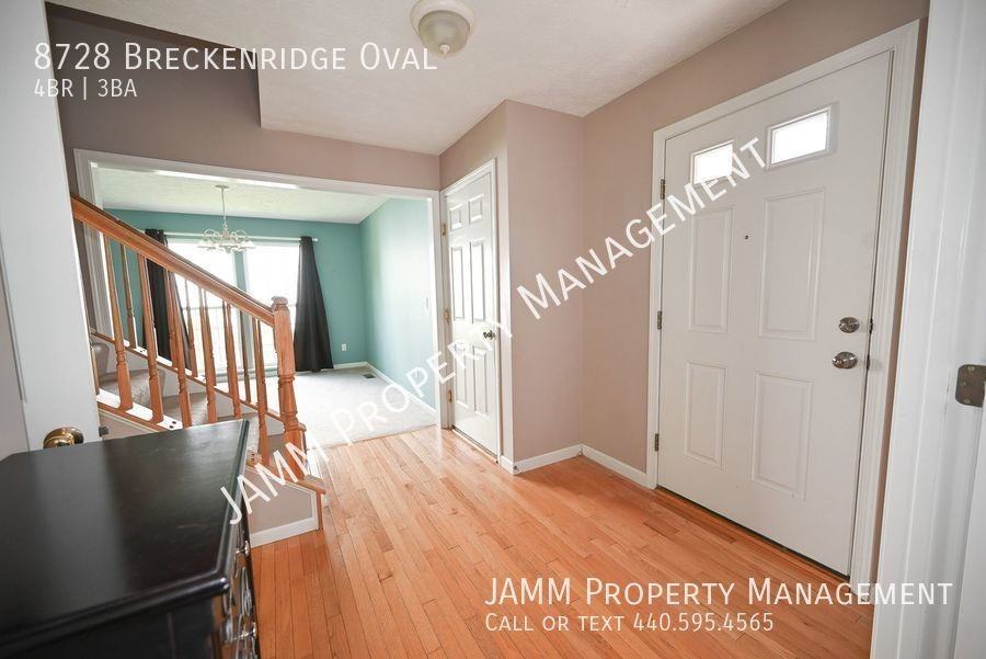 8728 Breckenridge Oval - Photo 2 of 26