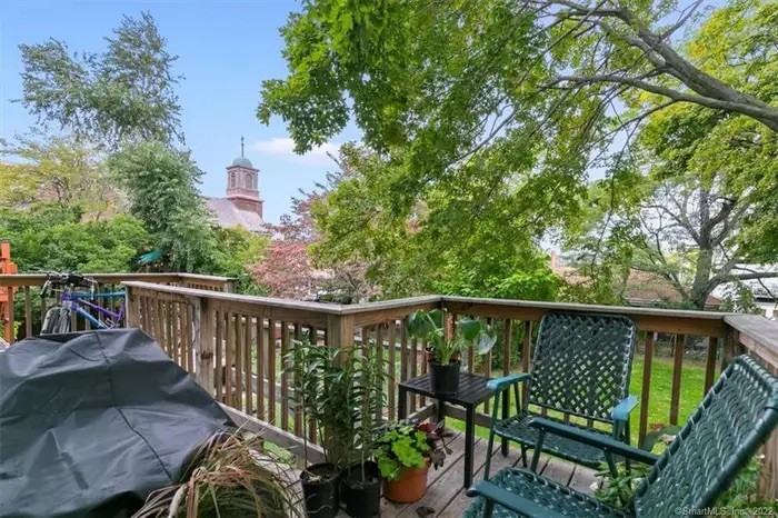 133 Portsea St #2 - Photo 5 of 9