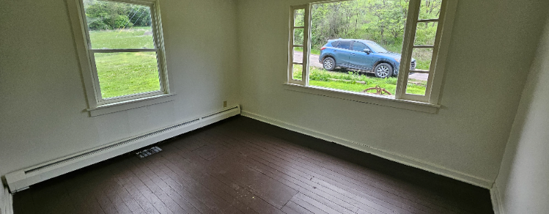 240 Jerry Ln - Photo 3 of 13