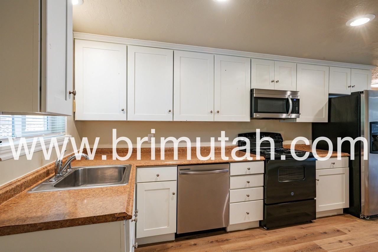 2393 E 3000 S #2393 - Photo 6 of 23