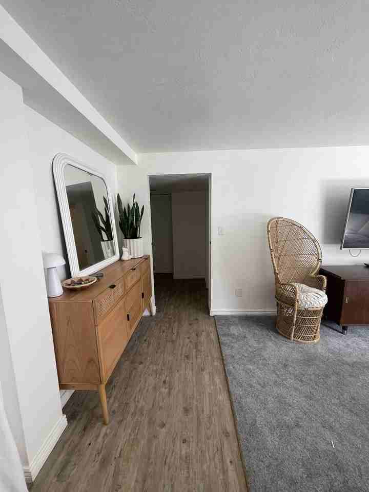 289 N 1030 W - Photo 4 of 17