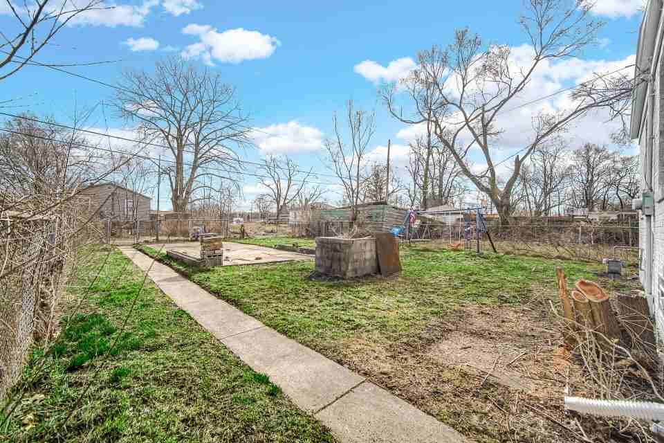 735 Porter Street #1 - Photo 3 of 26