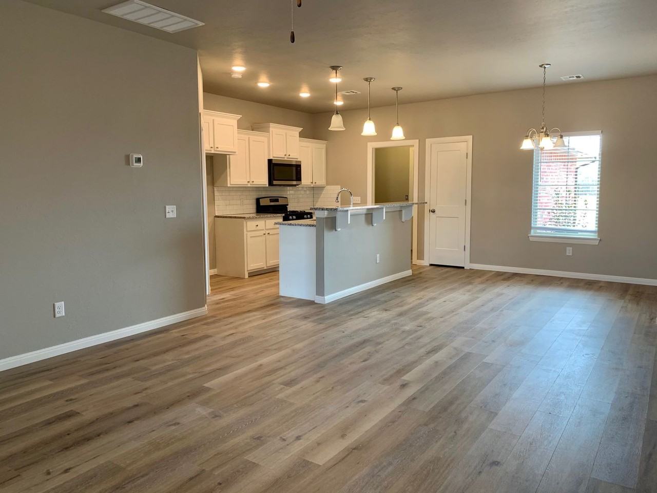 6259 Nw 177th Cir - Photo 4 of 21
