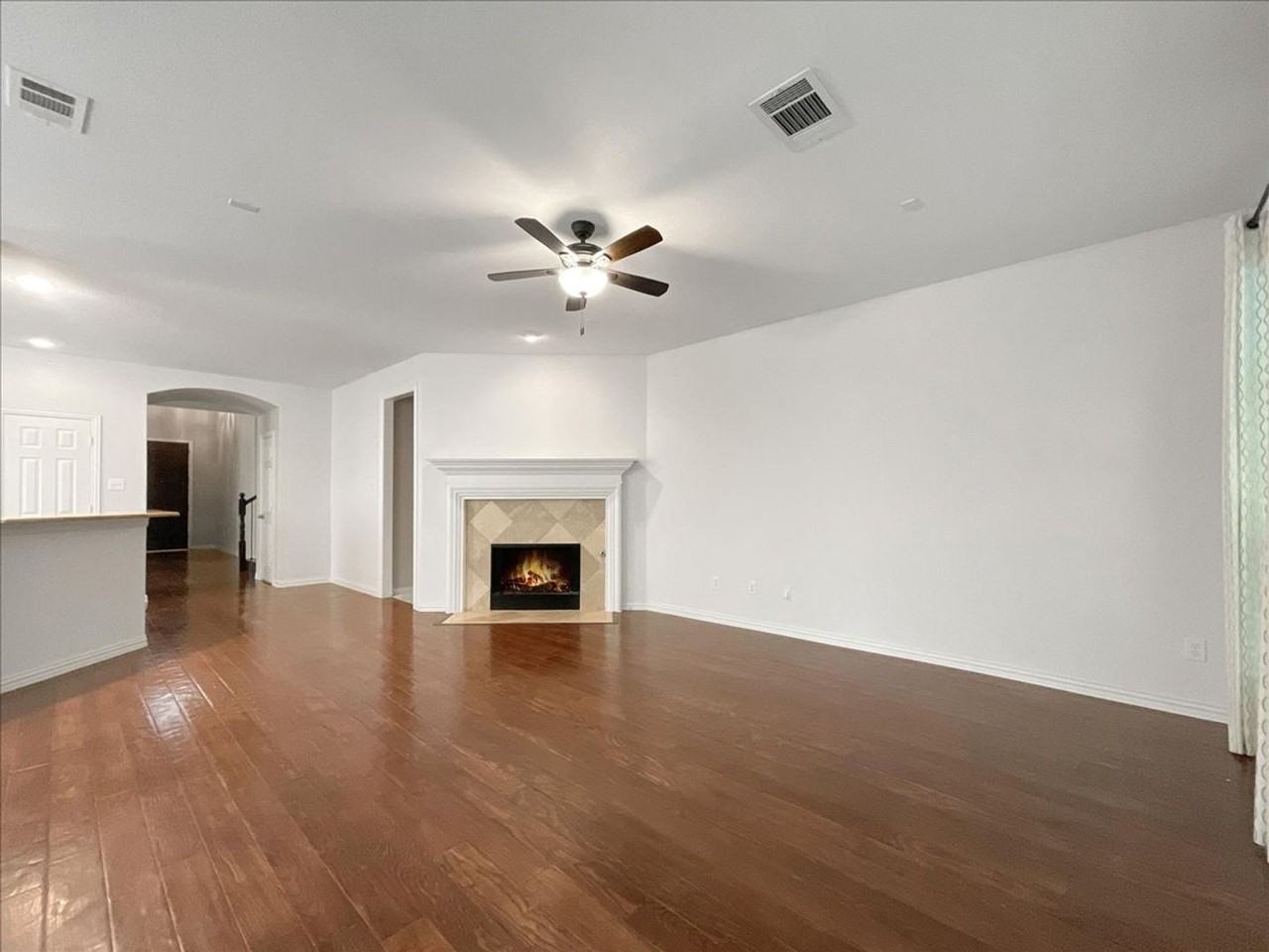 1504 Tangle Ridge Dr - Photo 3 of 39