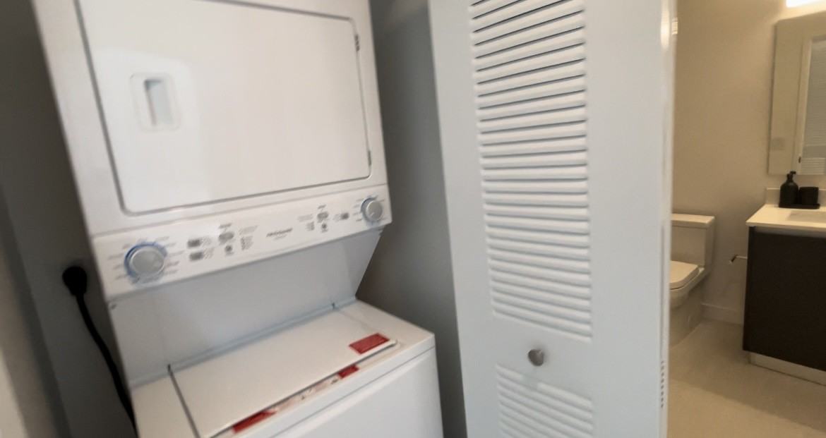 1931 Nw 207th St #401 - Photo 3 of 20