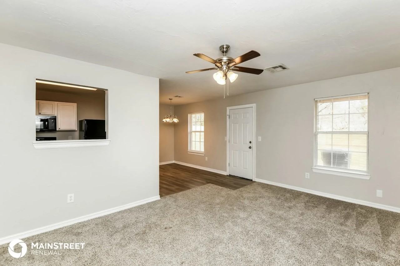 2219 Nw 38th St - Photo 3 of 16