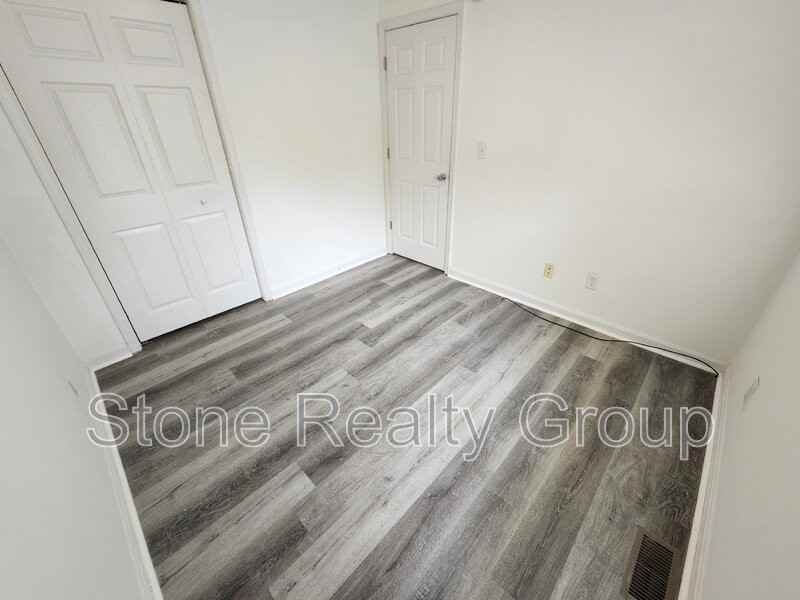 760 S Fulton St #A - Photo 6 of 9