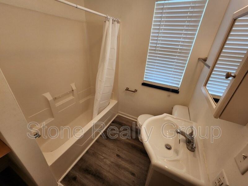 760 S Fulton St #A - Photo 7 of 9