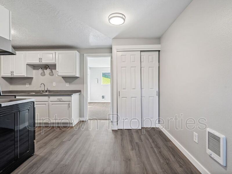 6834 N Richmond Ave - Photo 3 of 15
