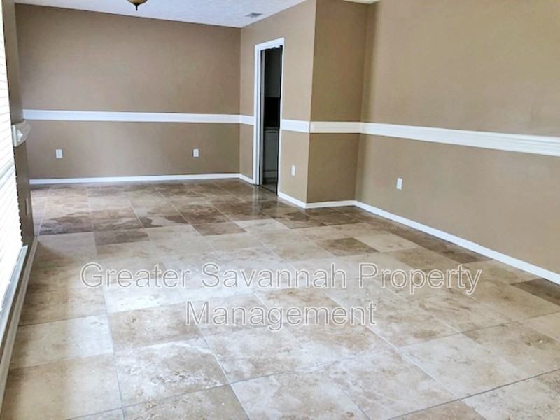 902 Old Mill Rd - Photo 3 of 21