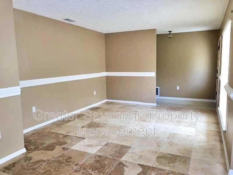 902 Old Mill Rd - Photo 4 of 21