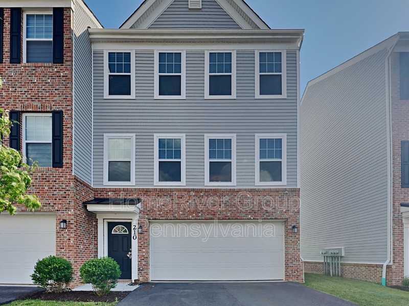 210 Faulk Dr - Photo 2 of 32