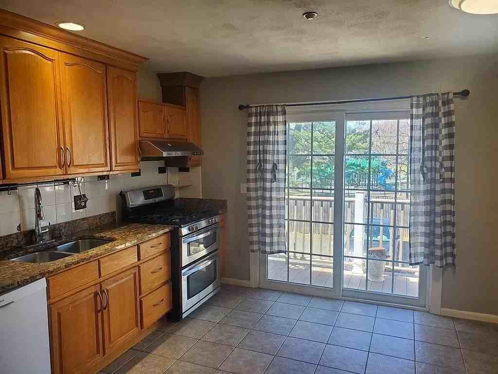5269 Washington St #A - Photo 2 of 12