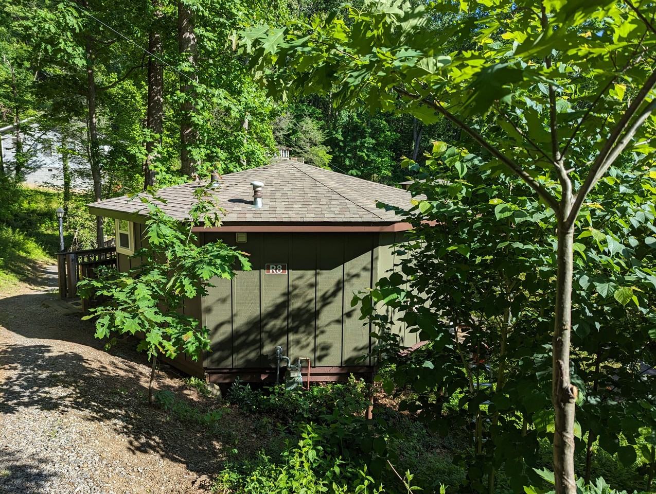 25 Howland Rd - Photo 3 of 14