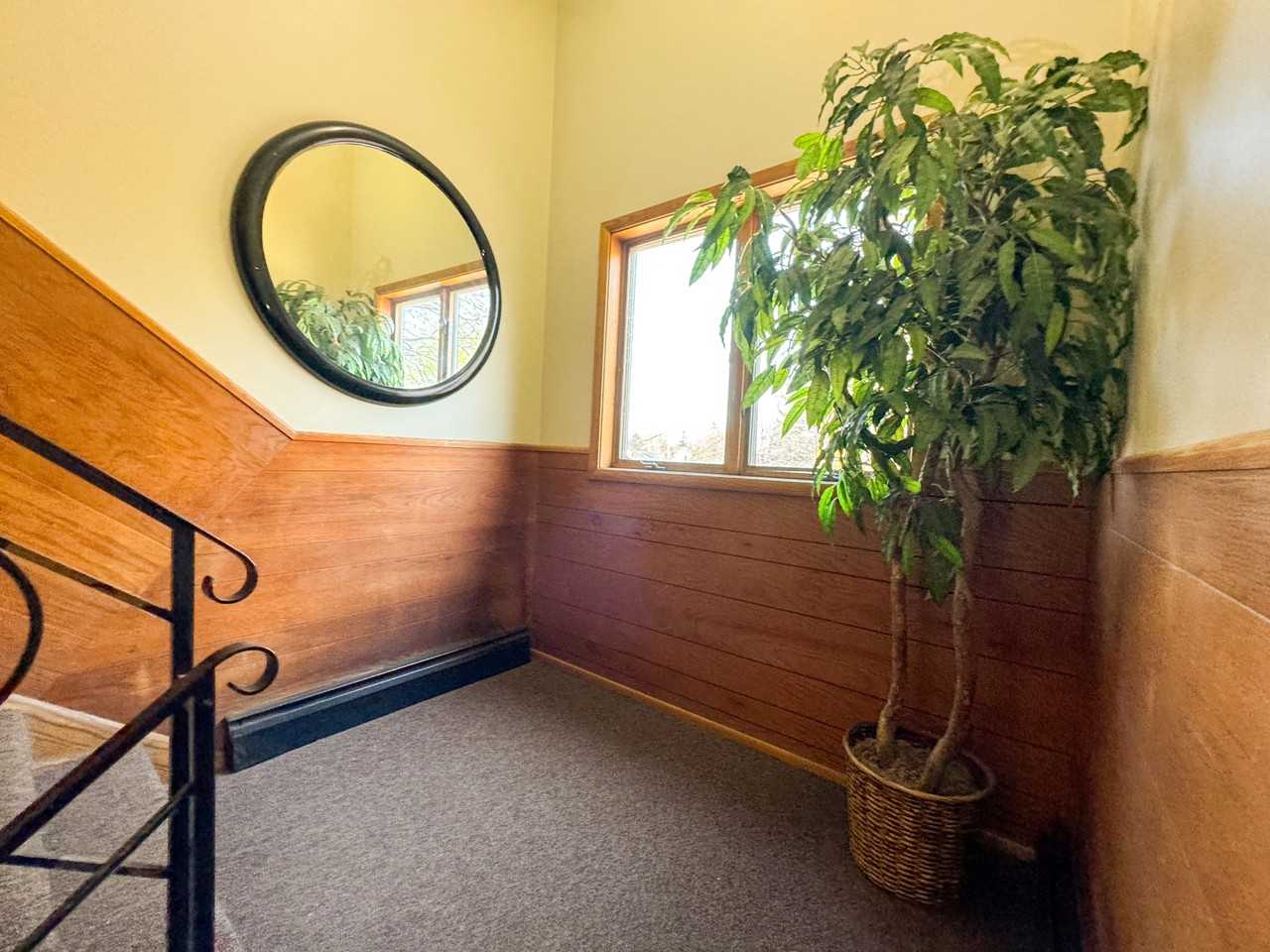 1532 Randolph Ave - Photo 5 of 8