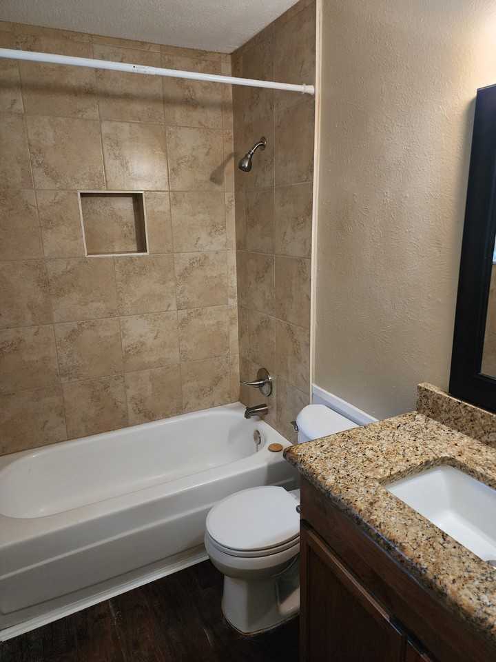 6803 Trail Lake Dr - Photo 6 of 8