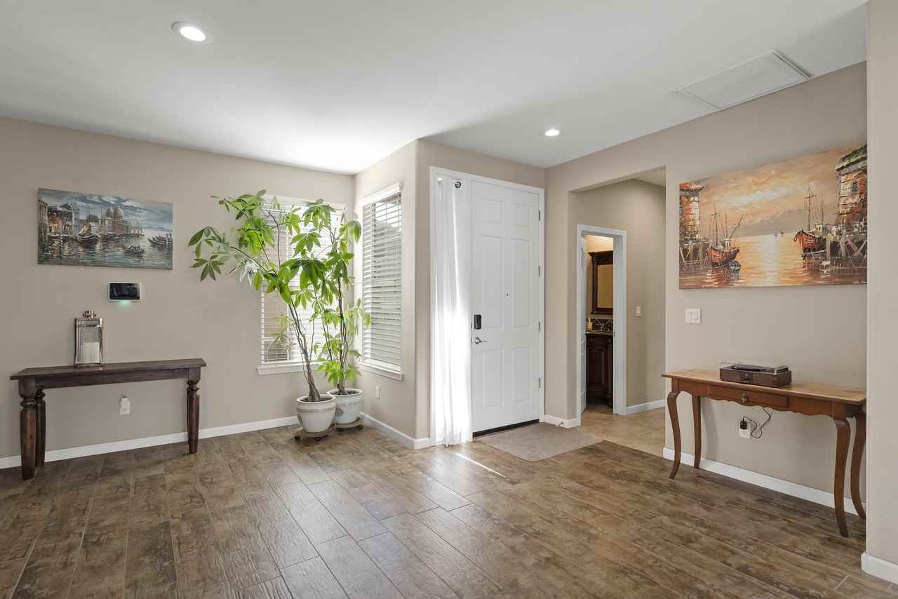485 Cicada Ct - Photo 3 of 28