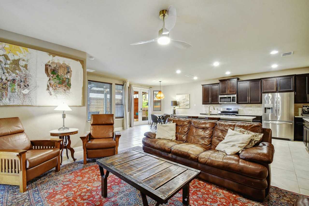 8814 Melton Gln - Photo 3 of 31