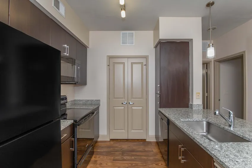 La Mariposa Apartments - Photo 6 of 92