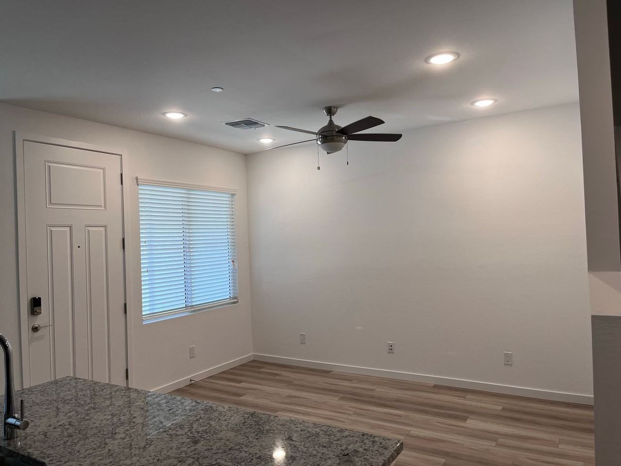 759 E Zesta Ln - Photo 5 of 50