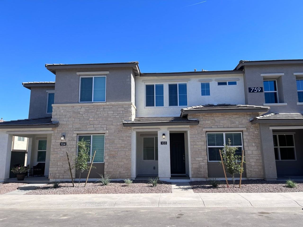 759 E Zesta Ln