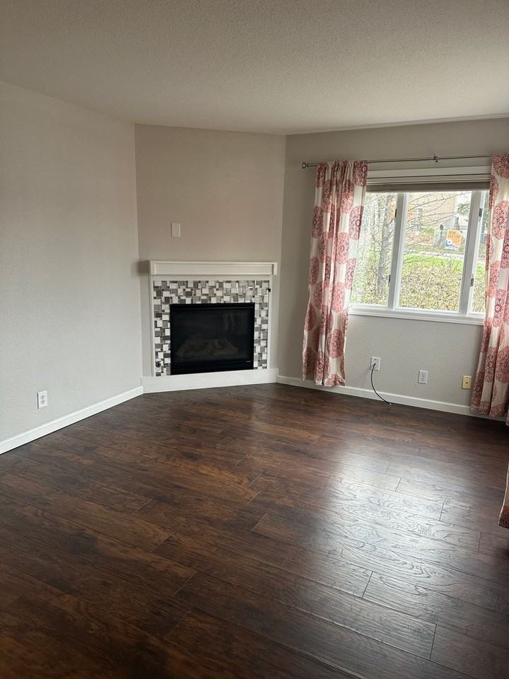 1295 Elegante Ln - Photo 2 of 25