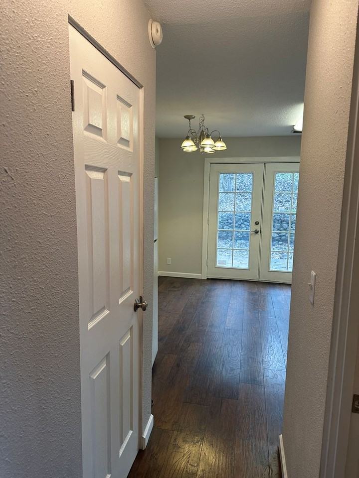 1295 Elegante Ln - Photo 4 of 25