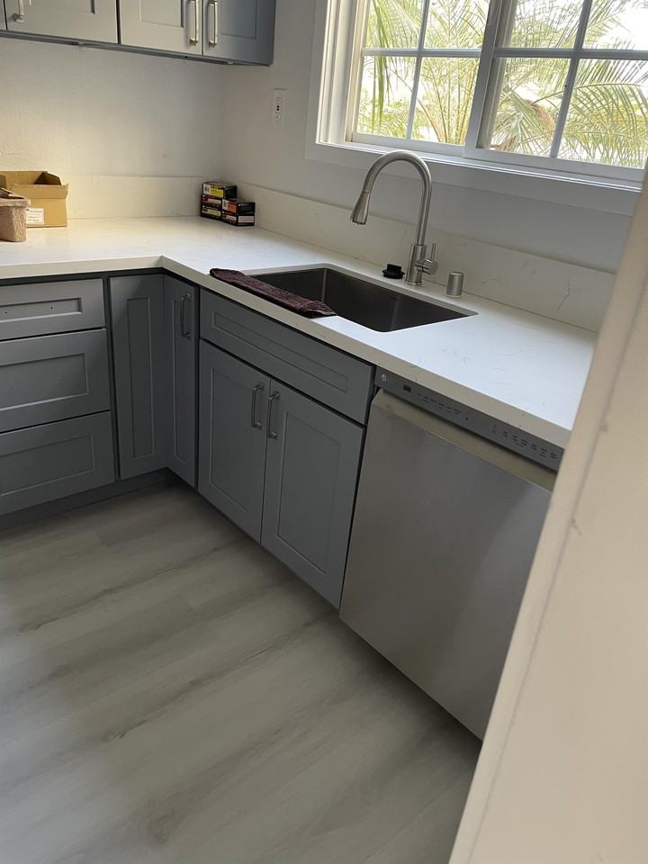 Silverlake Garden Apartments - Photo 3 of 50