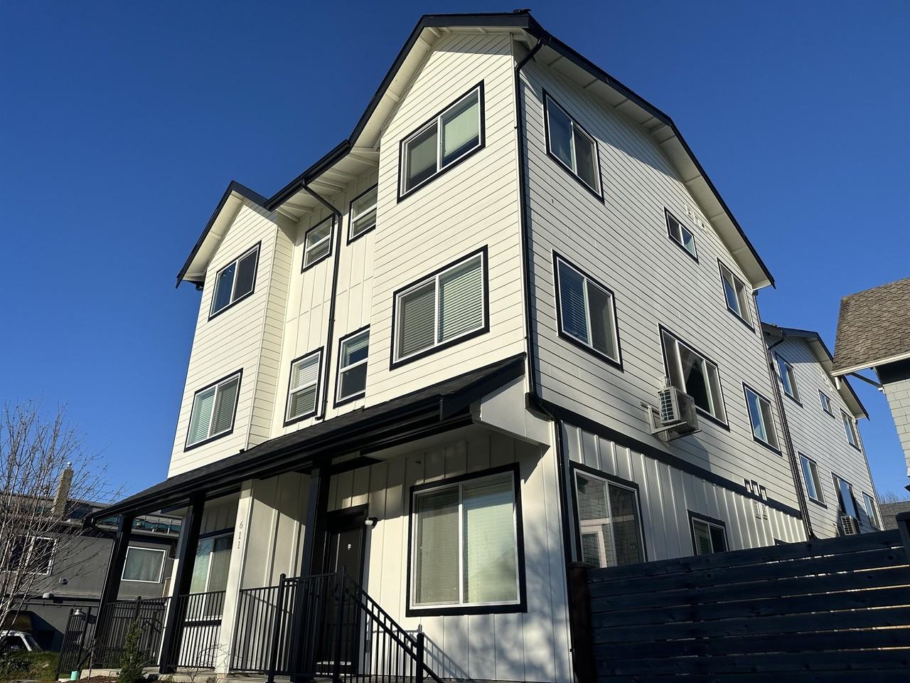 611 South Anderson Street - Photo 7 of 36