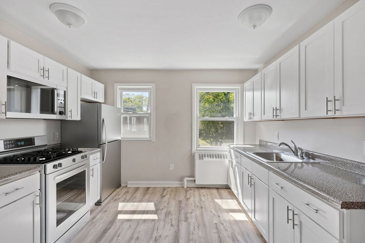 Mapleview Apartments - Photo 5 of 18