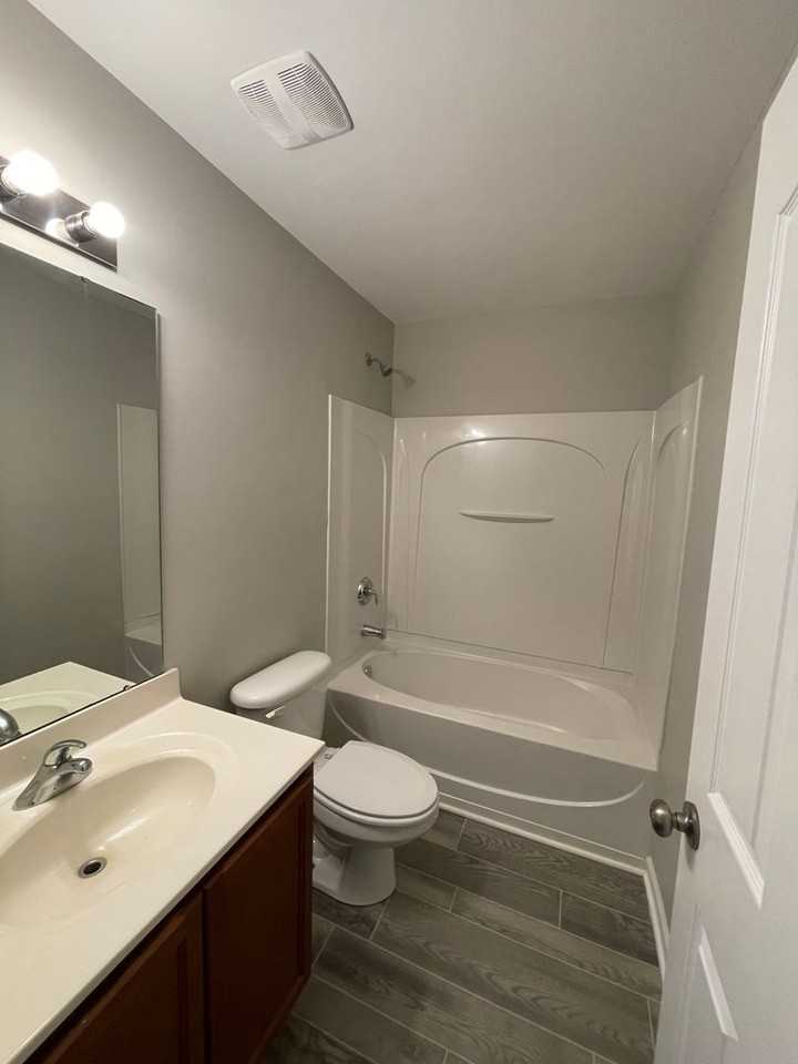 1739 J Julian Ln - Photo 5 of 17
