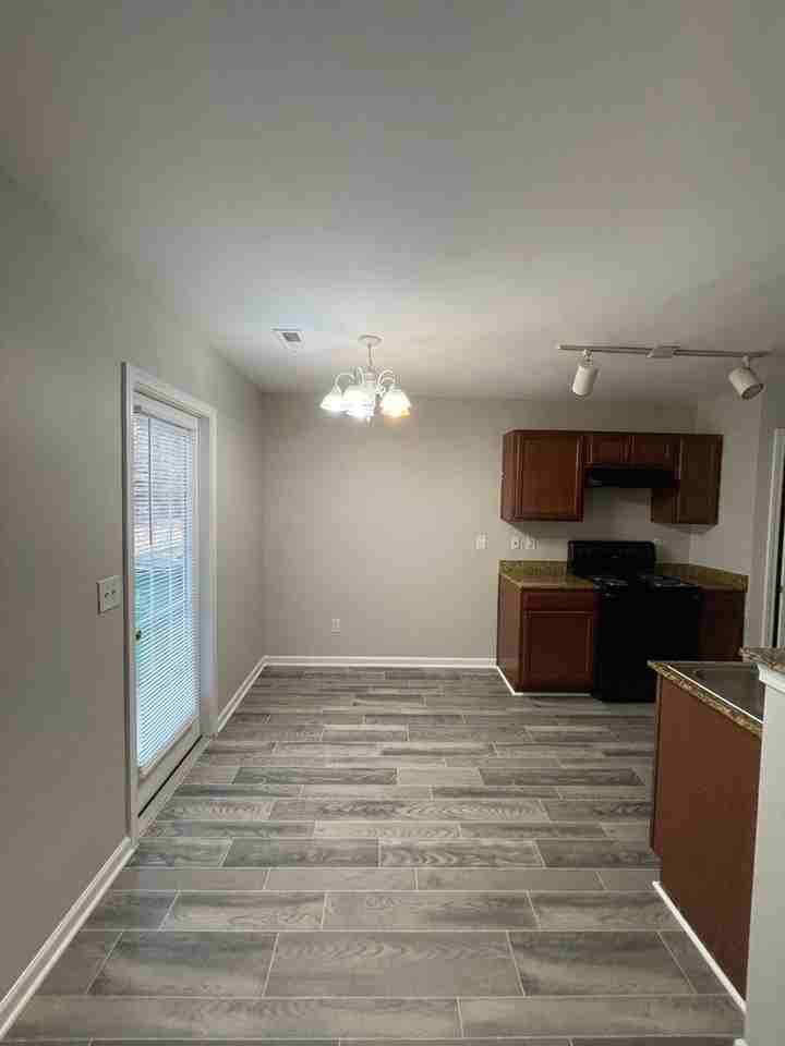 1739 J Julian Ln - Photo 7 of 17