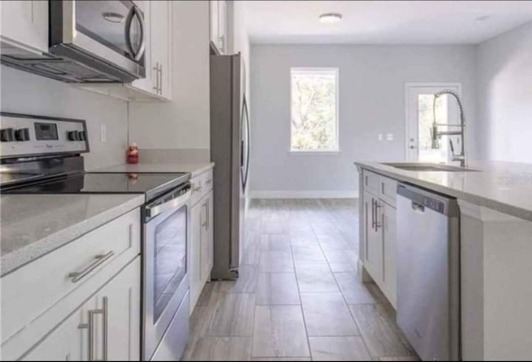 1120 Dartford Drive - Photo 2 of 9