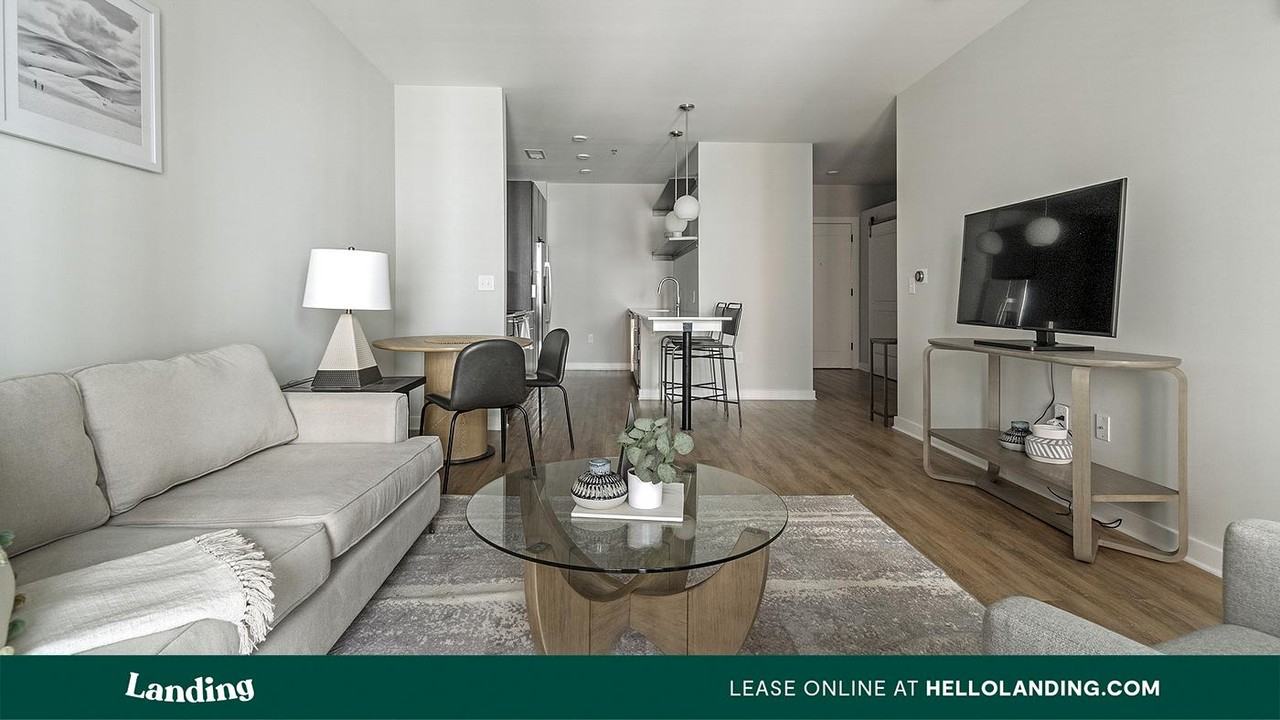 545 Foster Street - Photo 3 of 50