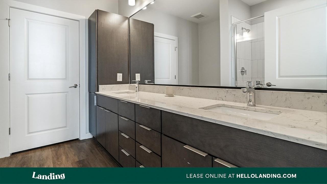 545 Foster Street - Photo 4 of 50