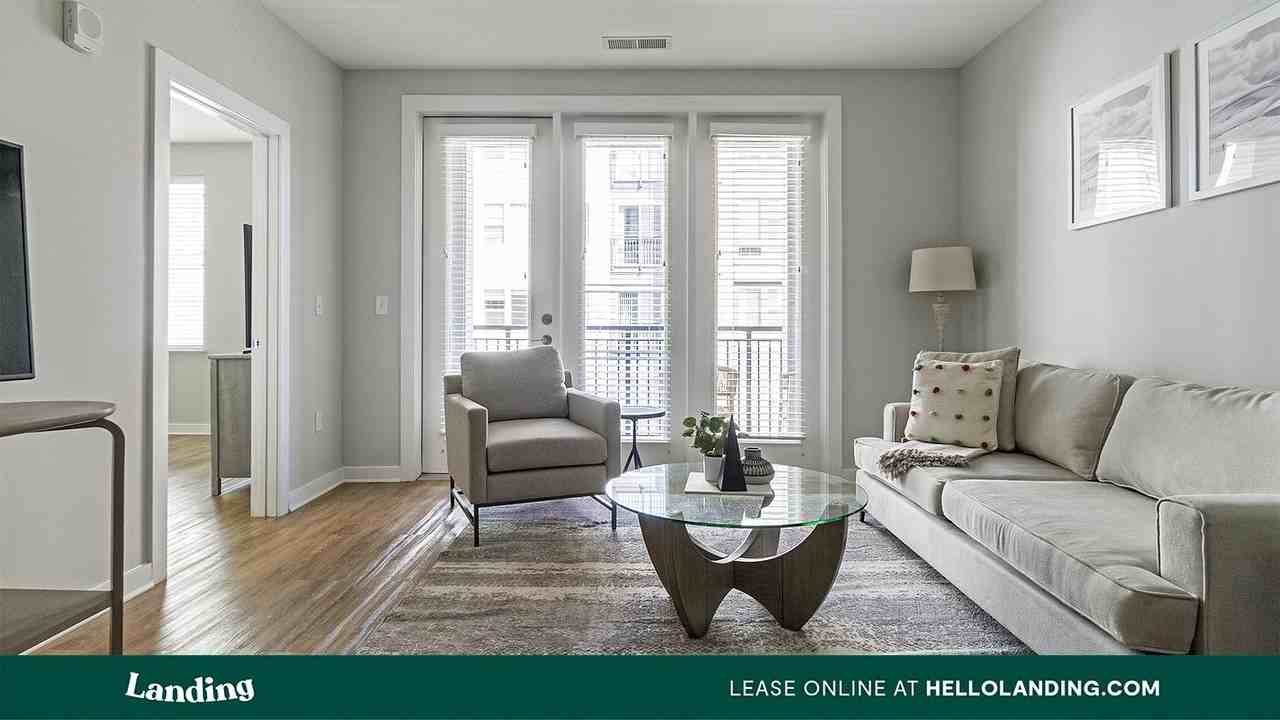 545 Foster Street - Photo 6 of 50