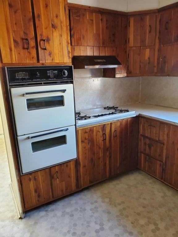 309 1/2 E Washington St - Photo 3 of 12