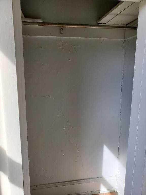 309 1/2 E Washington St - Photo 7 of 12