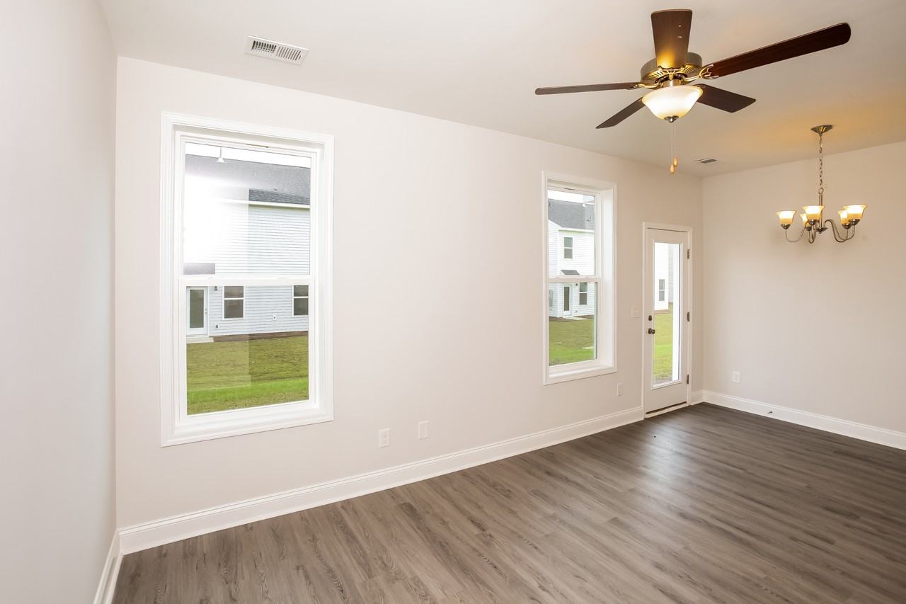 405 Blue Robin Ln - Photo 5 of 22