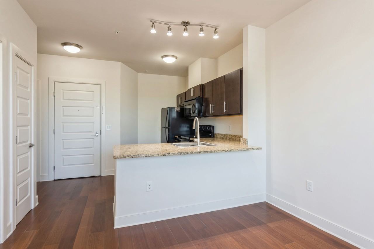 Meridia Lifestyles - Photo 3 of 36