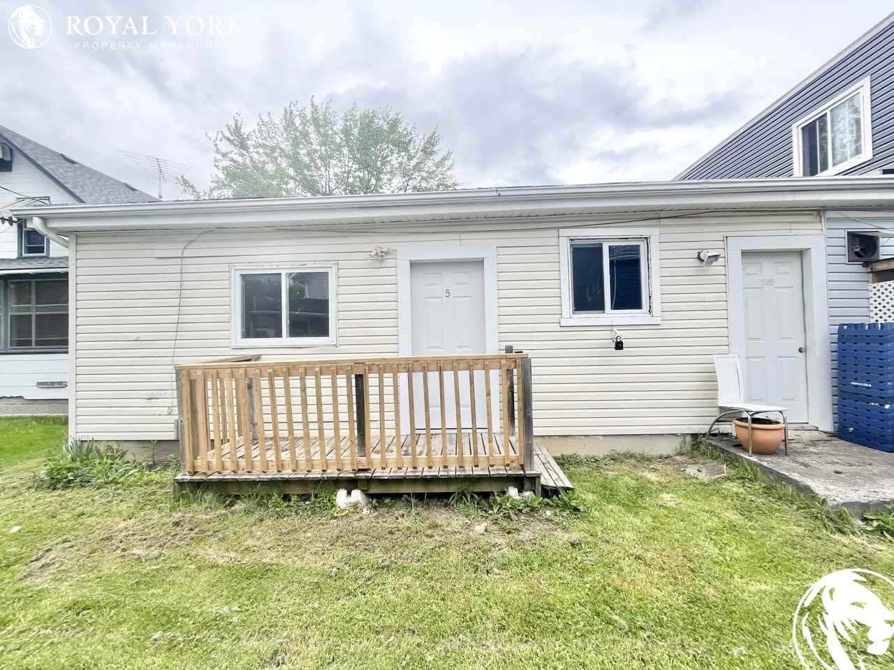 5-74 Queens Circle, Fort Erie, Ontario L0S 1B0 - Photo 2 of 15