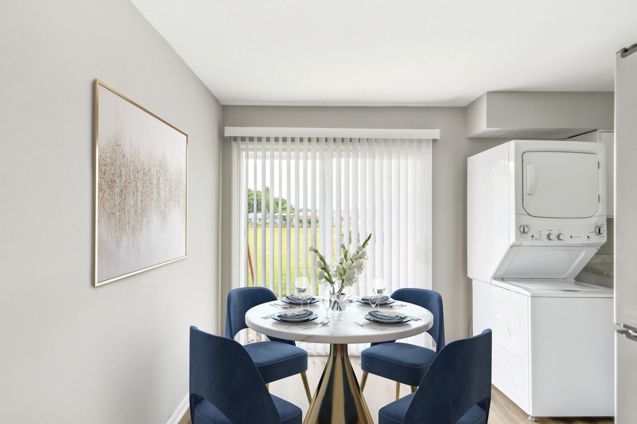 Flats on Fifth - Photo 3 of 55