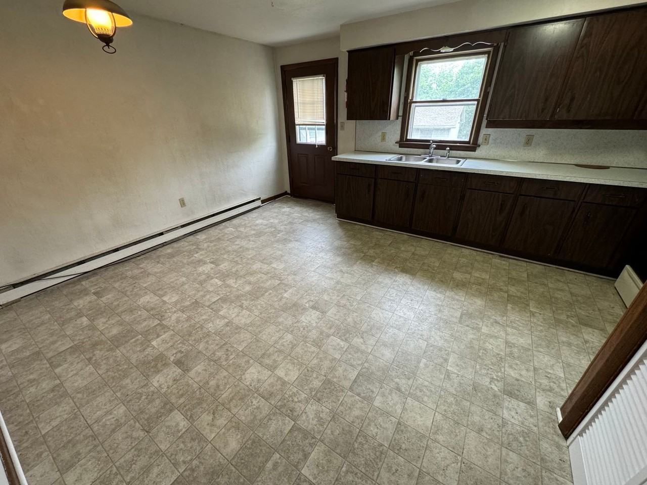 1 High St - Photo 2 of 7