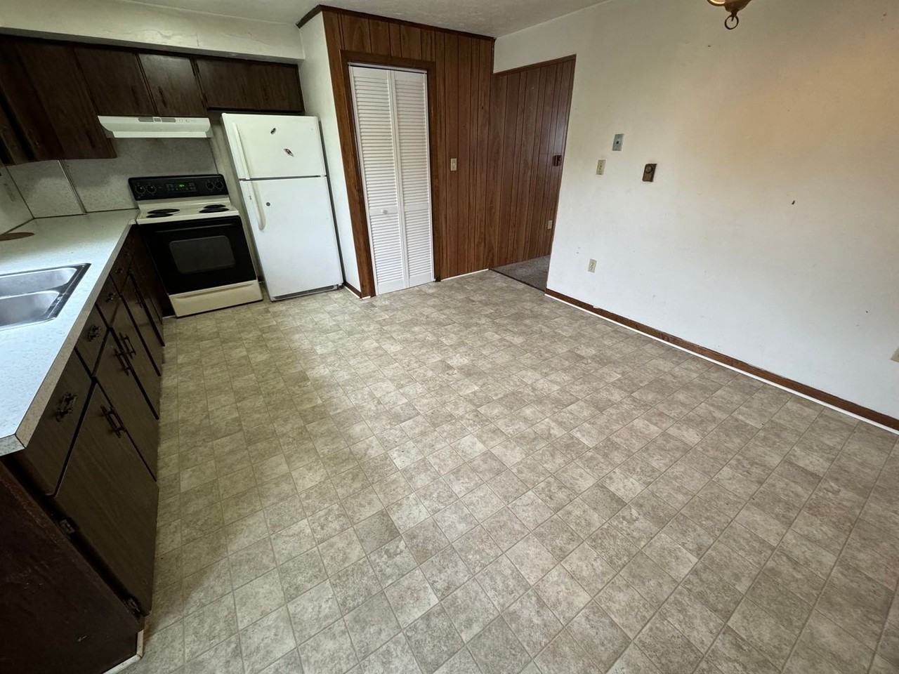 1 High St - Photo 3 of 7