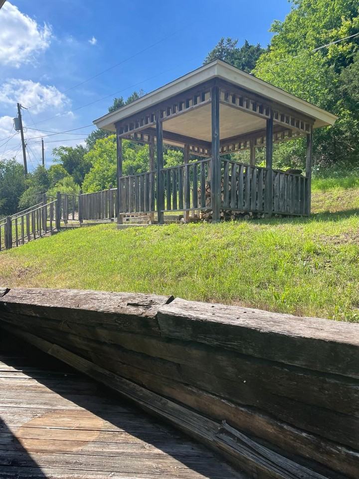 1605 Cedar Oaks Ln - Photo 5 of 5