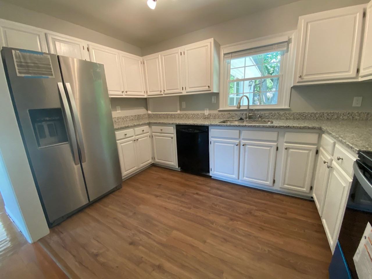 3420 Canterbury St - Photo 4 of 13